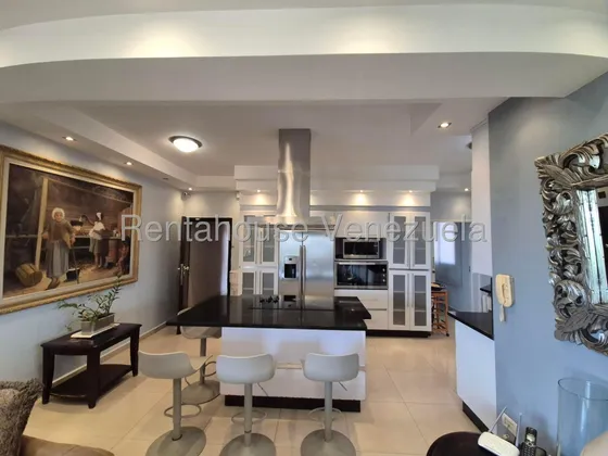 Apartamentos En Alquiler Totalmente Amoblados Y Conectados A Planta Electrica En El Triangulo Del Este Con 128m2 Conjunto Con Pozo De Agua Y Vigilancia Las 24 Horas Contáctanos 