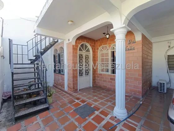 Casa En Venta Urb San Jose Maracay 25-18714 Jecg
