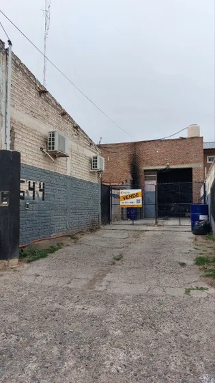 Vendo Galpon Y Local En Zona Centro De Neuquen
