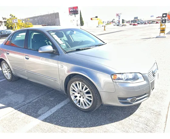 Audi A4 1.8 T Luxury Multitronic Cvt
