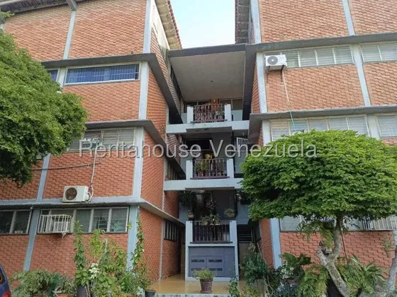 J.a.g. Vende Apartamento 3 Habitaciones En Porlamar, Cerca Comercios | Oportunidad Única. Porlamar. Margarita