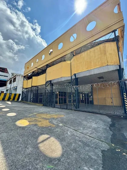 Galpon En Venta En La Avenida Cuatricentenaria 