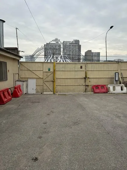 Gran Propiedad Para Comercio, Bodega, Oficinas, Etc.