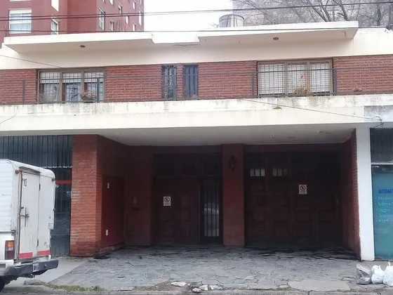 Tres Unidades En Block Sin Expensas Con Planos Aprobados Para Construir Aprox. 1.200m2 
