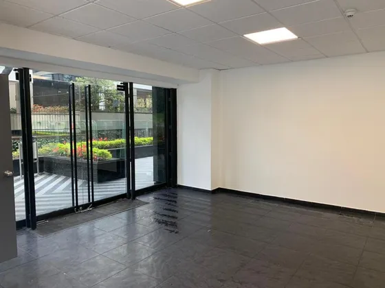 Local En Arriendo En El Chico. Cod A1002094