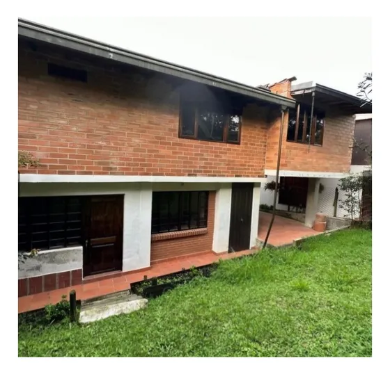 Se Vende Casa Campestre Para Remodelar En Rionegro - Zona Exclusiva 