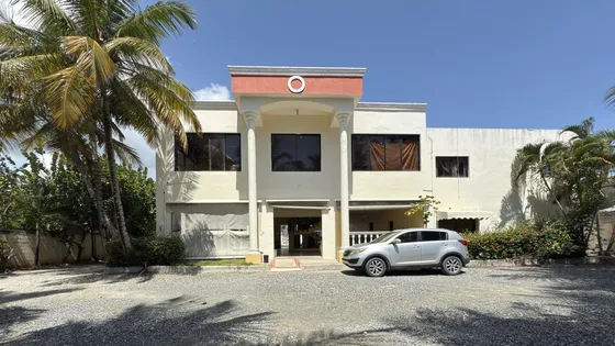 Commercial Space For Sale In Friusa  High-traffic Location In Bávaro