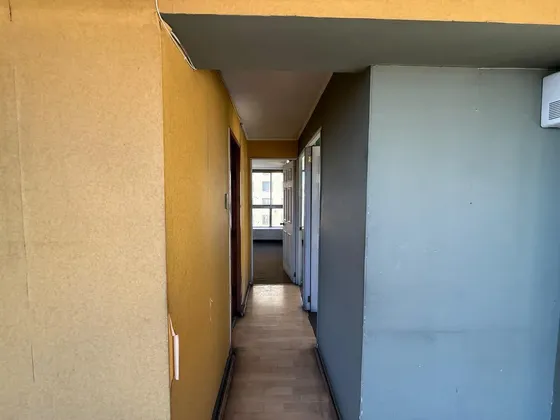 Oficina De 39m2 A Pasos De Bancos En Centro De Valparaíso