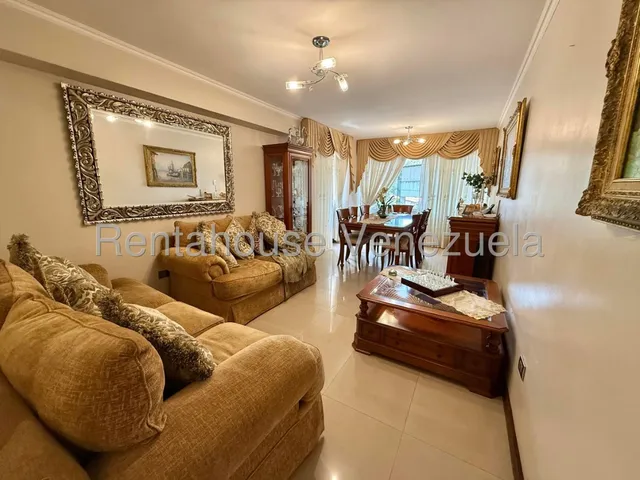¡confortable Apartamento Decorado Con Un Exquisito Diseño, Amplio Y Muy Bien Distribuido! - La Campiña - Luis Gomez - Mls #25-17443