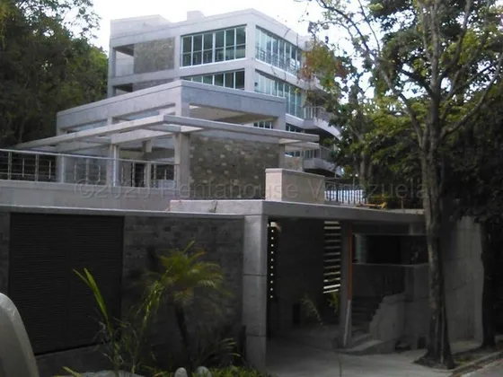 Agp Excelente Apartamento Tipo Loft En Obra Gris En Venta, Para Ser Remodelado A Tú Gusto En Lomas De Chuao 21-3657 Ys