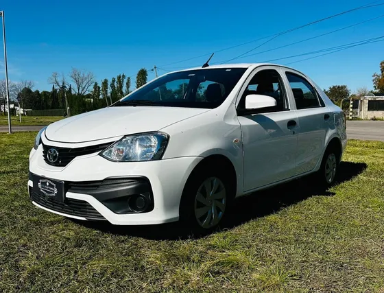 Toyota Etios 1.5 Sedan X