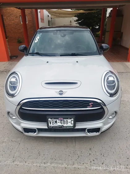 Mini Cooper S 2.0 Hot Chili 5 Puertas At