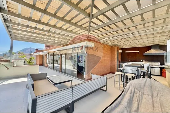 Arriendo Excelente Duplex Vitacura 4d 2e