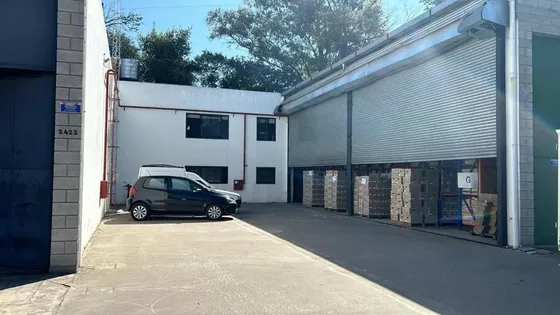 Depósito En Venta - 7 Oficinas - Depósito - Baños - 1.147mts2 - Moreno