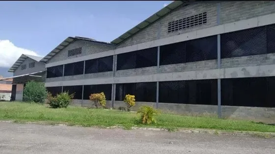 Galpon Cerca Del Forun Guatire