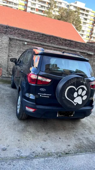 Estacionamiento Se Arrienda