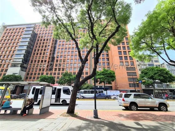 Alquiler De Oficina En Torre Corporativa De 498mts² En Chacao