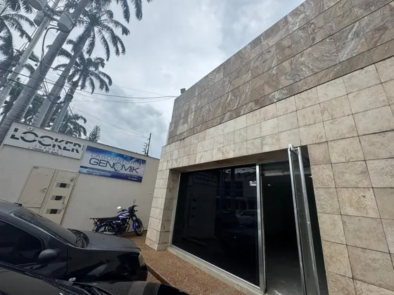 (hl28) Aqluilo Bello Local En Una De Las Mejores Zona De Valencia En La Urb El Viñedo Si Quieres Empreder Tu Marca Esta Este Espectacular Local 