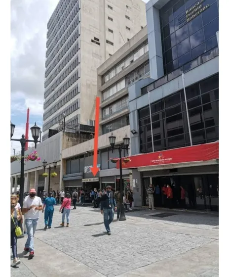 Alquilo Oficina Cerca De Plaza Bolívar Y Al Lado De Fogade