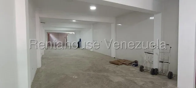 Jg Cod Flex 25-15413 Se Alquila Estupendo Local A Pie De Calle Espacioso 380 Mts  En Chacao Negociable