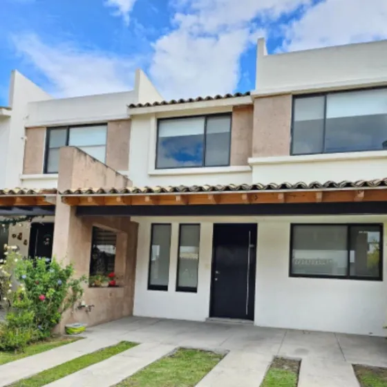 Casa En Lomas De Angelopolis