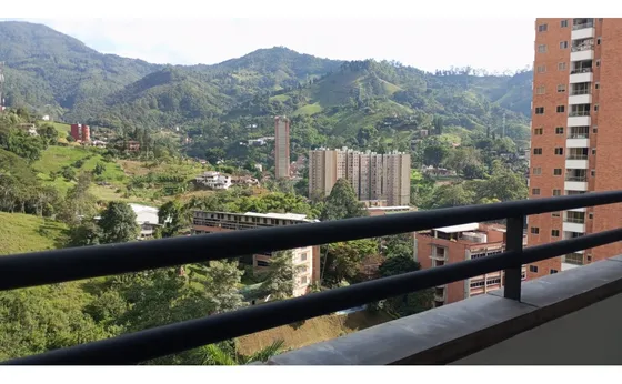 Apartamento En Venta En Sabaneta, Sector Aves María