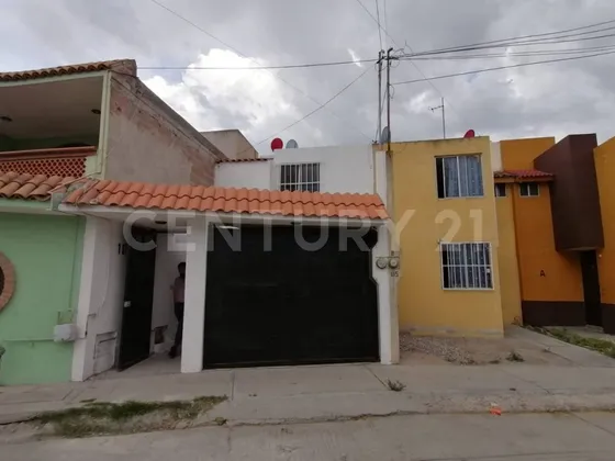 Casa En Renta En Villas Del Cactus, Soledad, Slp.