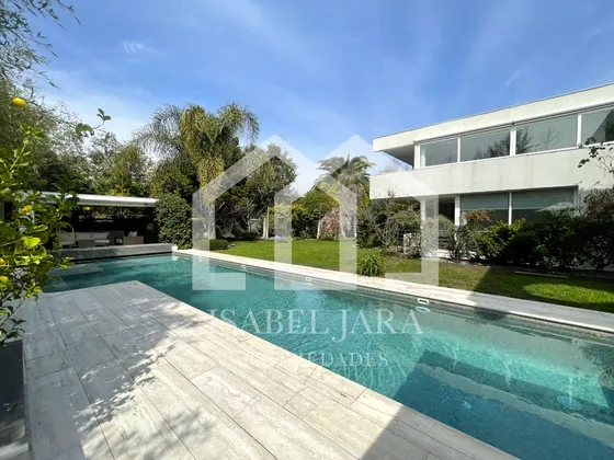 Espectacular Casa Mediterránea En Venta 4d/4b Los Trapenses