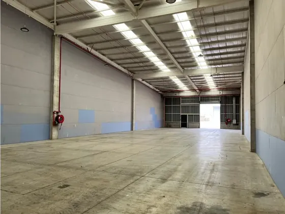Arriendo Bodega De 595 M2 En Parque Industrial, Pudahuel.