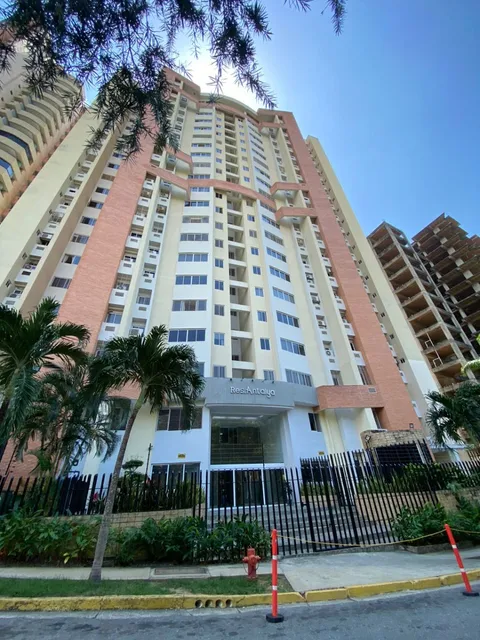 En Venta Apartamento En Res. Antalya Urb. Chimeneas Lh