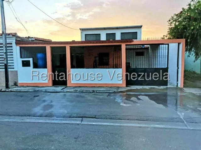Casa En Venta En La Morita Urbanizacion Privada 25-12903 Mmarin 