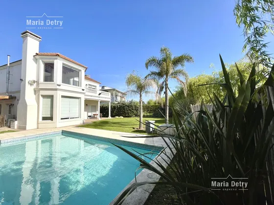 Venta Casa Los Sauces, Nordelta - 4 Dormitorios