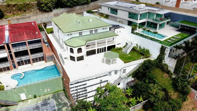 Casa En Venta En Los Naranjos Del Cafetal Yg