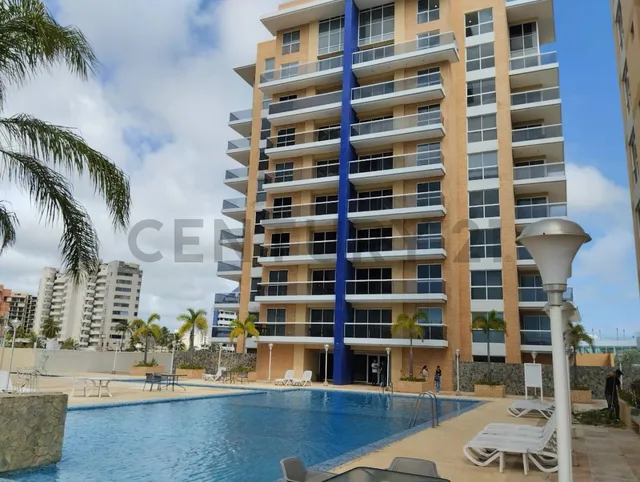 Propiedad Exclusiva En La Isla De Margarita, Frente Al Centro Comercial La Vela