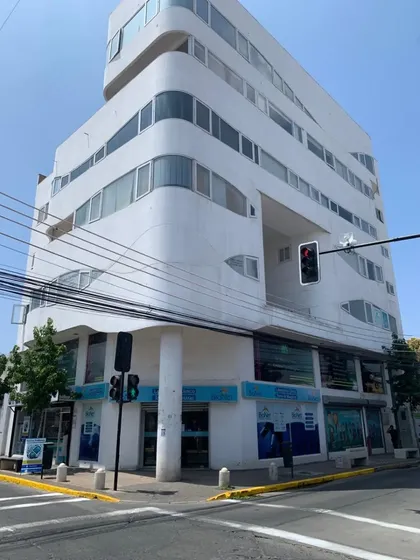 Oficina En Arriendo Ubicado En Calle Bueras