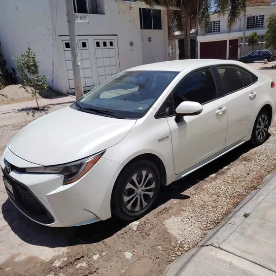 Toyota Corolla 1.8 Hybrid At