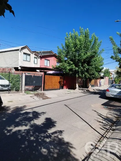 Casa En Venta De 3 Dorm. En Puente Alto