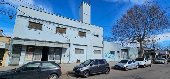 Venta De Ex Clínica Apto Múltiples Destinos En F. Varela