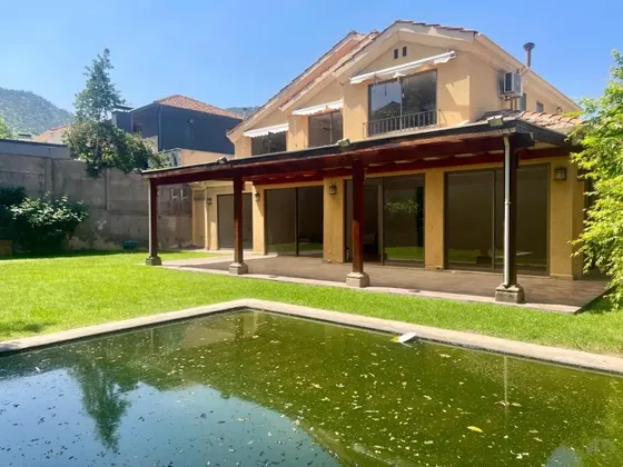 Amplia Y Cómoda Casa  5d + 5b + 2 Estares, Piscina Y Quincho