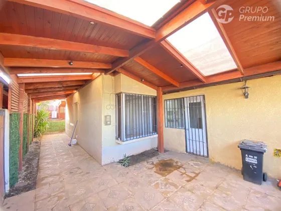 Casa En Arriendo De 3d 3b Quincho, Tinaja En Quilicura