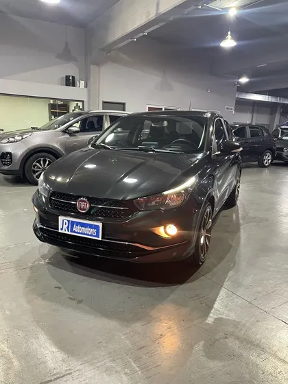 Fiat Cronos 1.8 16v Precision