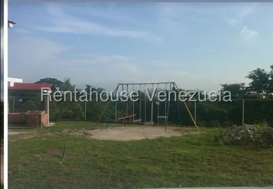 Ab Atención Inversionista En Venta Terreno Con Excelente Ubicación Y Clima Apto Para La Cría De Ganado, Agrario( No Permitido Cría De Porcino) 