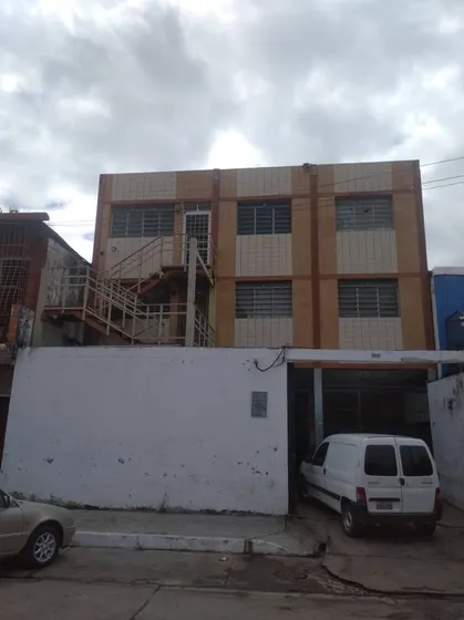 Hh Edificio En Venta En Urb. San Blas Cerca Av. Lara De Valencia.