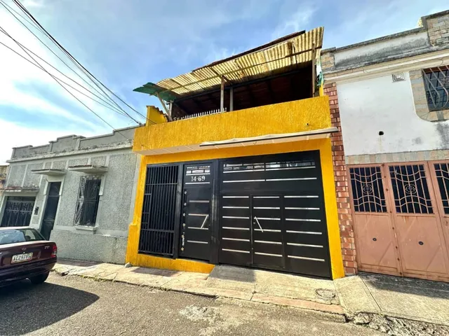 Casa Para Uso Comercial Y Residencial En Obra Gris En Barrio Obrero. San Cristóbal. /so.