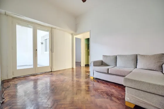 Venta Ph 3 Ambientes En Paternal Con Dos Patios