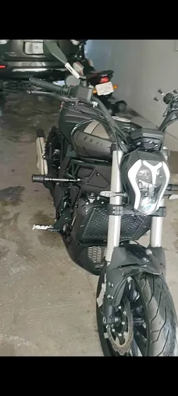 Benelli 502 Custom Modelo 2022 Comprada 2023