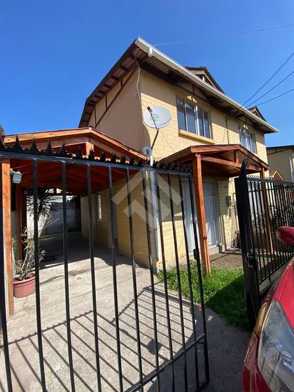 Casa En Arriendo De 3 Dorm. En Peñaflor