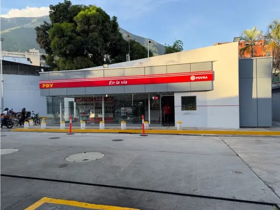 Se Alquila Local 150m2 Altamira 1652