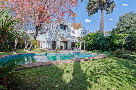 Casa - Venta - 7 Ambientes  - Jardín - Cochera - Belgrano R