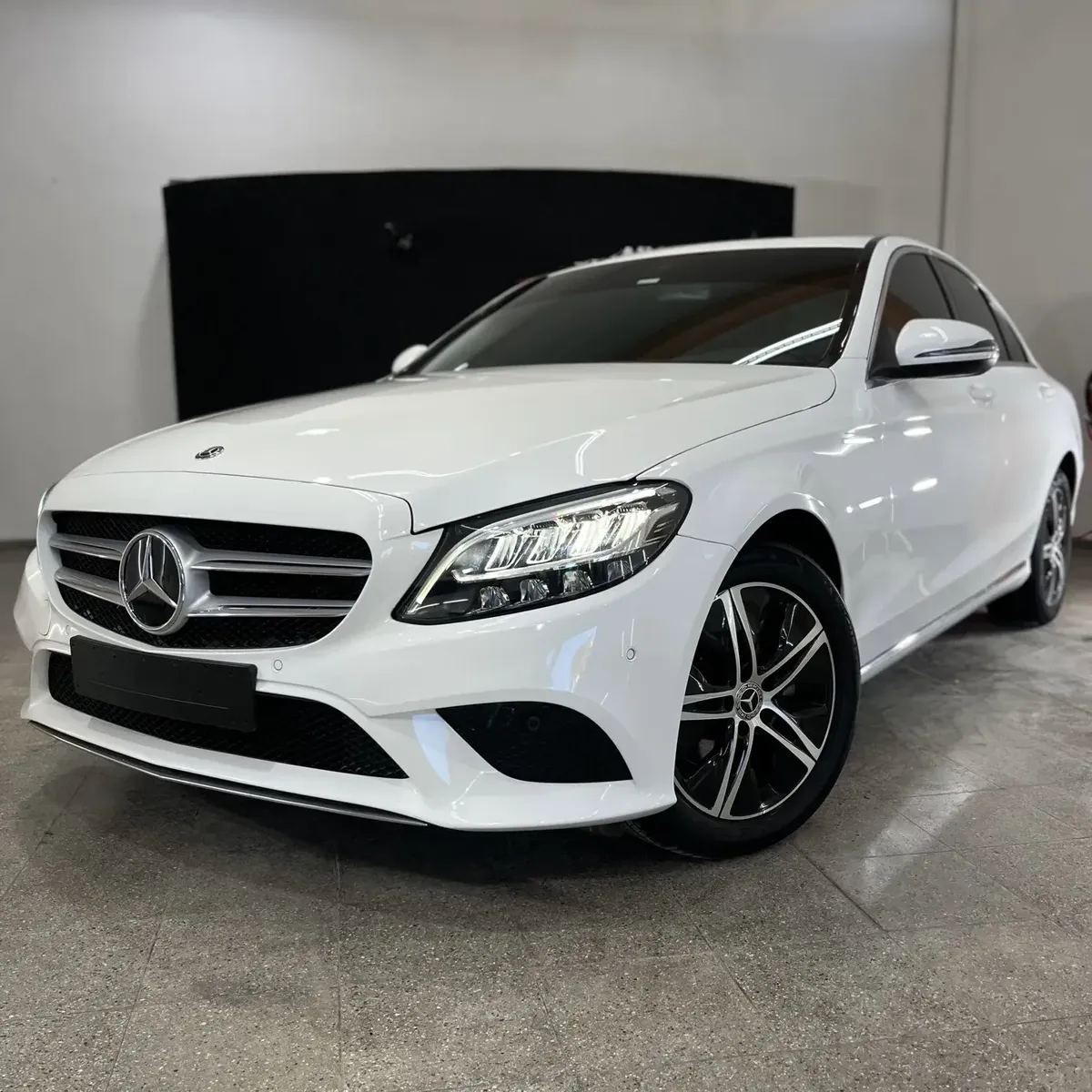 Mercedes-Benz C-Class 2.0 C200 Avantgarde FL AT 204 hp